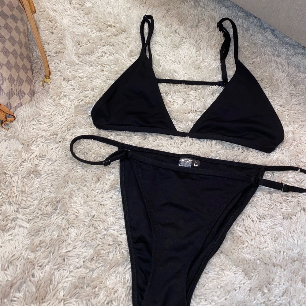 Black Minimale Animale Top & Bottom